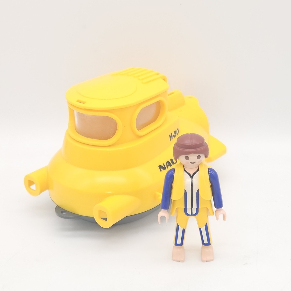 Vintage Playmobil 3911 Yellow Submarine Nautilus H-20 with Diver Figure Geobra